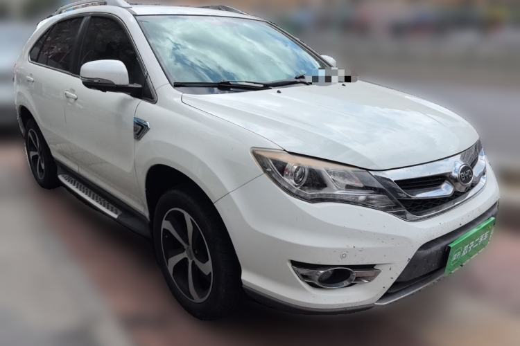 Used BYD S7 2015 2.0T Upgraded Automatic Flagship Version Front Right 45 Deg