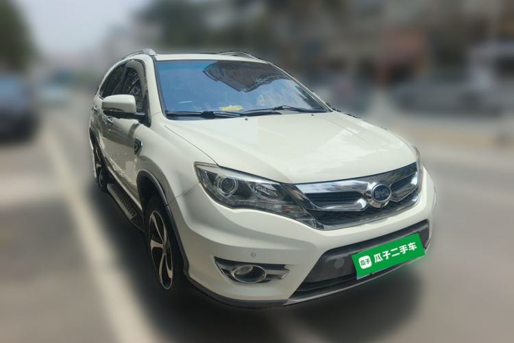 Used BYD S7 2015 2.0T Automatic Prestige Model Front Right 45 Deg