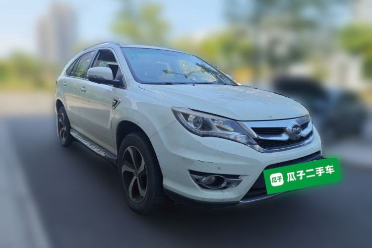 Used BYD S7 2015 2.0T Upgraded Automatic Flagship Version Front Right 45 Deg