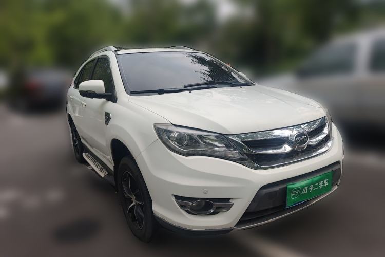 Used BYD S7 2015 1.5T Manual Luxury Model Front Right 45 Deg