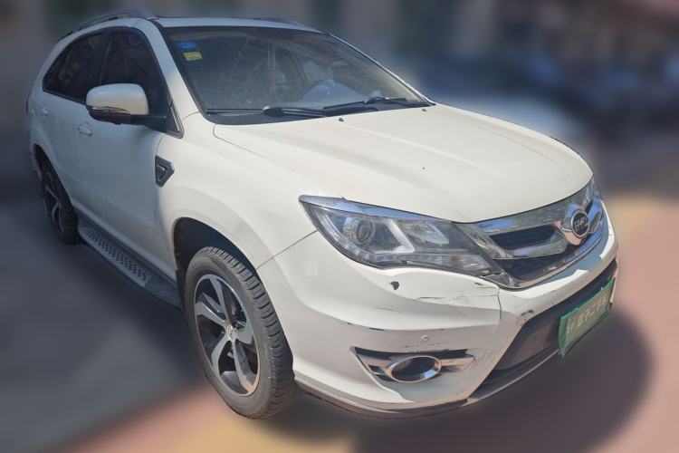 Used BYD S7 2015 2.0T Upgraded Automatic Luxury Version Front Right 45 Deg