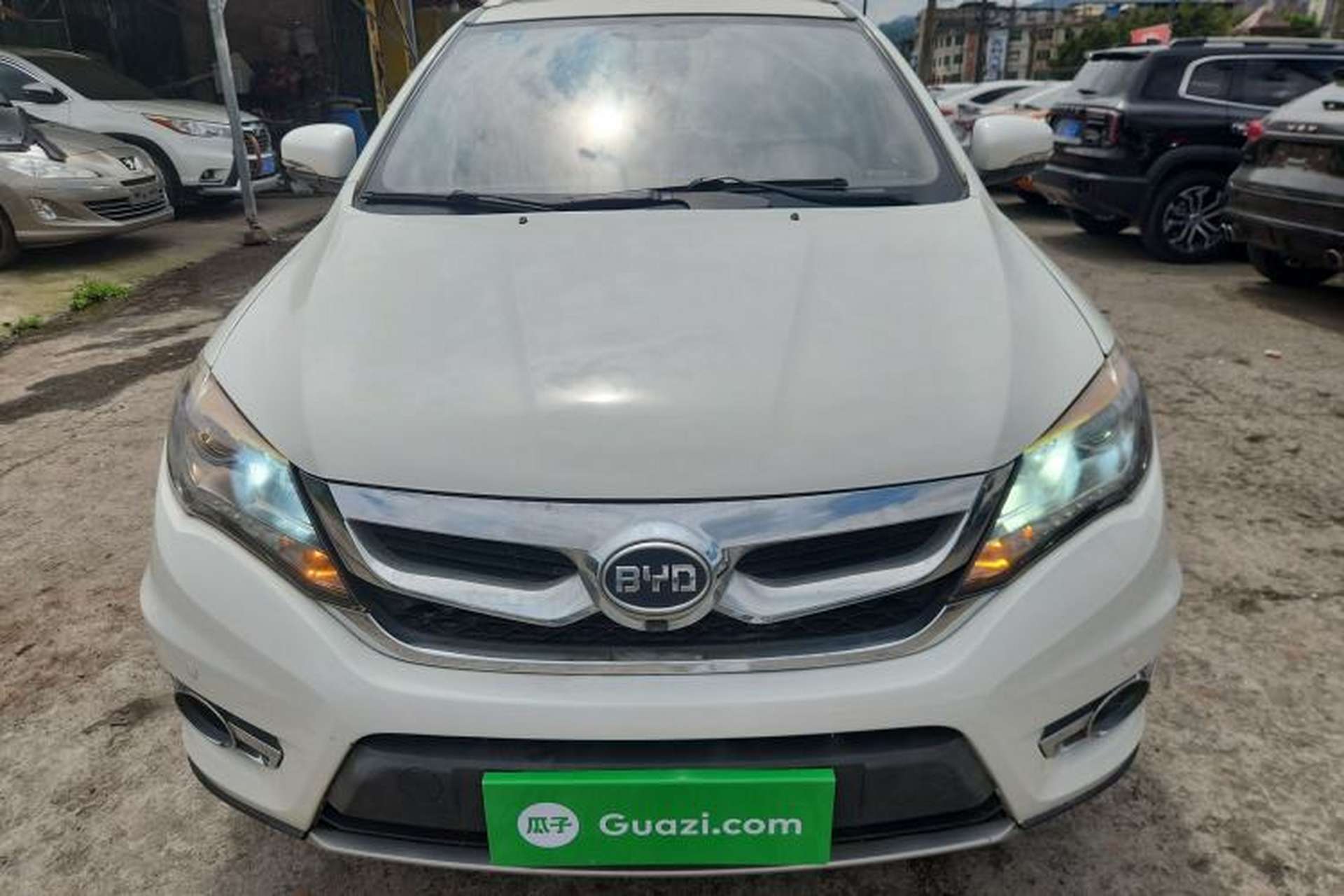 Used BYD S7 2015 2.0T Upgraded Automatic Luxury Version Front