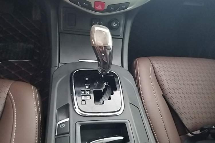 Used BYD S7 2015 2.0T Upgraded Automatic Flagship Version Gear Lever