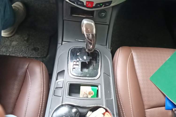 Used BYD S7 2015 2.0T Upgraded Automatic Luxury Version Gear Lever