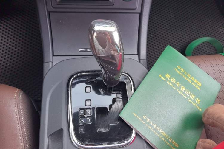 Used BYD S7 2015 2.0T Upgraded Automatic Luxury Version Gear Lever
