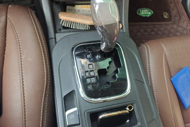 Used BYD S7 2015 2.0T Automatic Prestige Model Gear Lever