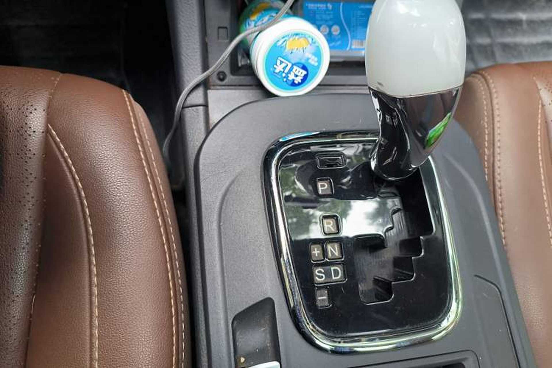 Used BYD S7 2015 2.0T Upgraded Automatic Luxury Version Gear Lever