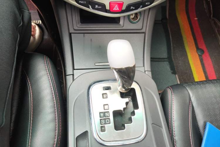 Used BYD S7 2015 2.0T Automatic Prestige Model Gear Lever