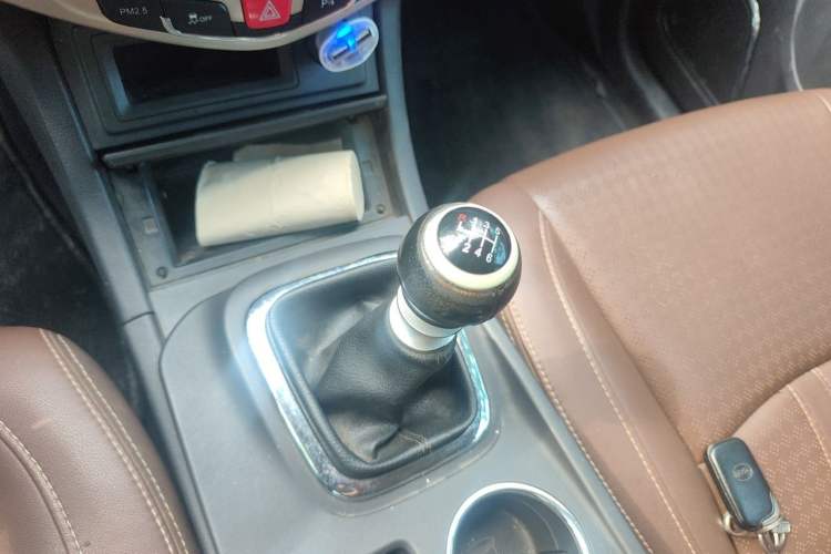 Used BYD S7 2015 1.5T Manual Luxury Model Gear Lever