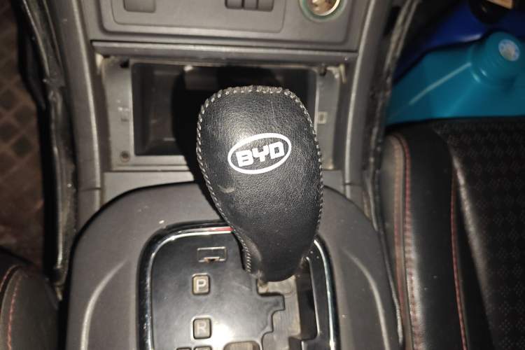 Used BYD S7 2015 2.0T Automatic Flagship Edition Gear Lever