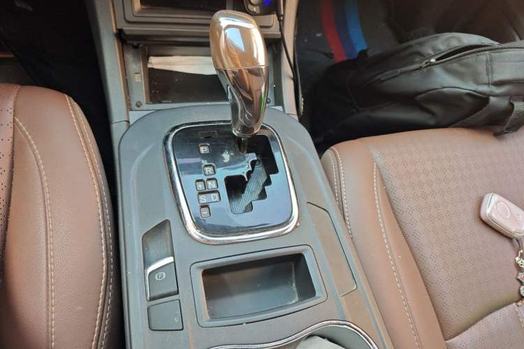 Used BYD S7 2015 2.0T Upgraded Automatic Luxury Version Gear Lever