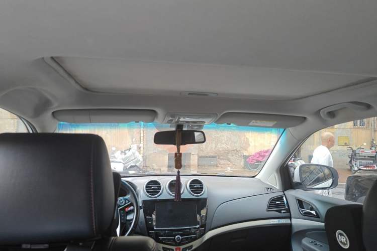 Used BYD S7 2015 2.0T Automatic Prestige Model Headliner