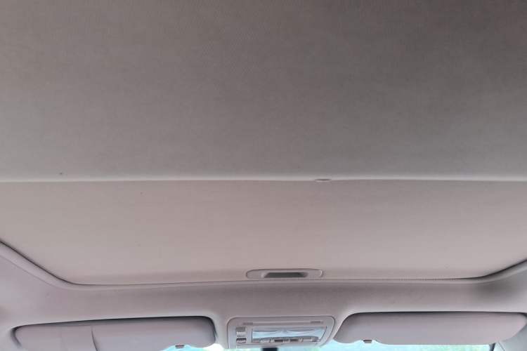 Used BYD S7 2015 2.0T Upgraded Automatic Luxury Version Headliner