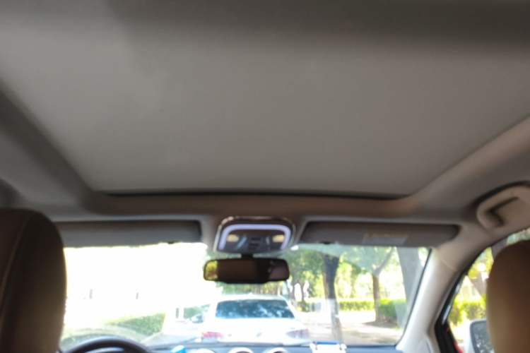 Used BYD S7 2015 2.0T Automatic Prestige Model Headliner