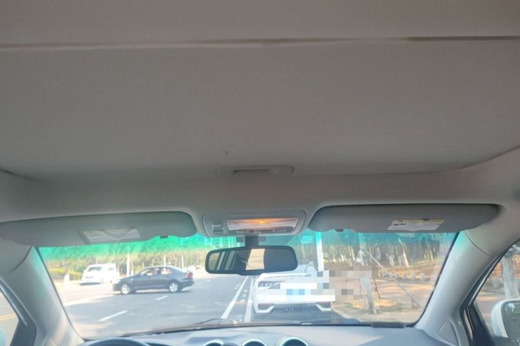 Used BYD S7 2015 2.0T Automatic Prestige Model Headliner