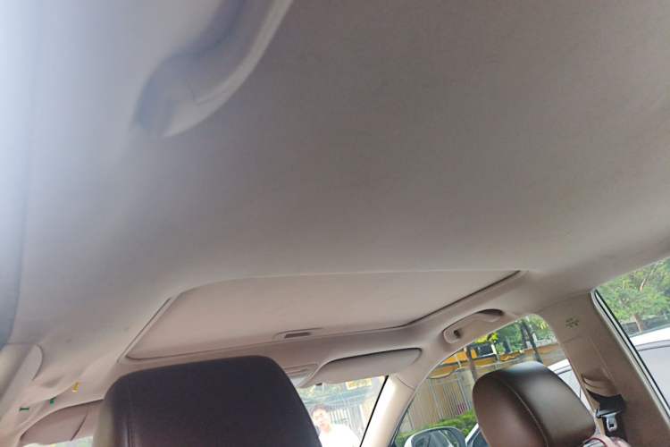 Used BYD S7 2015 2.0T Upgraded Automatic Luxury Version Headliner