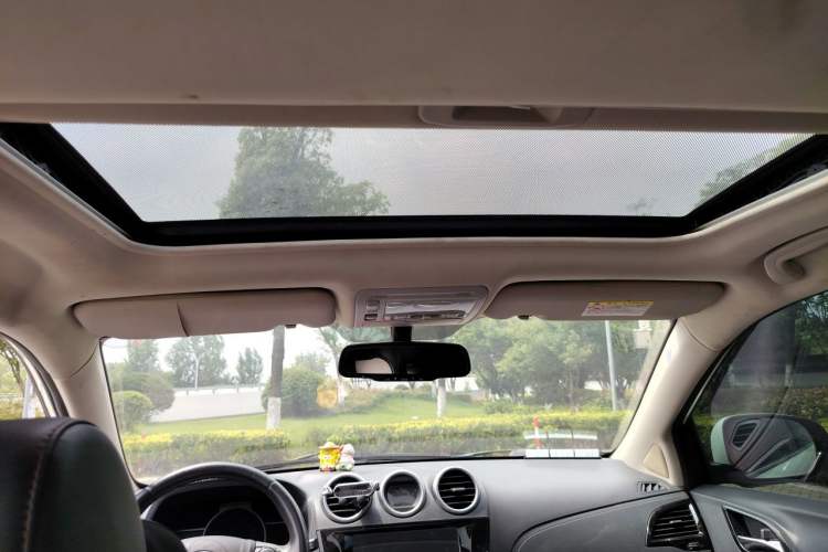 Used BYD S7 2015 1.5T Manual Luxury Model Headliner