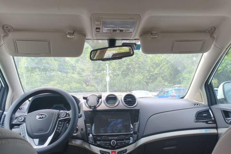 Used BYD S7 2015 2.0T Upgraded Automatic Luxury Version Headliner