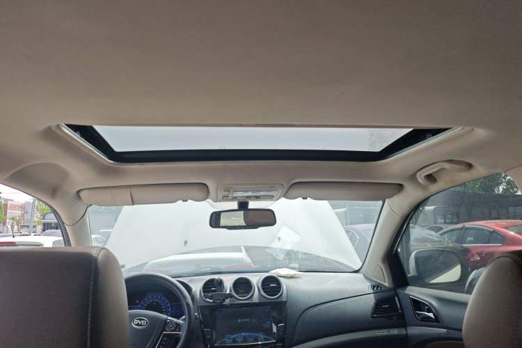 Used BYD S7 2015 2.0T Upgraded Automatic Luxury Version Headliner