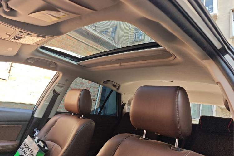 Used BYD S7 2015 2.0T Upgraded Automatic Luxury Version Headliner