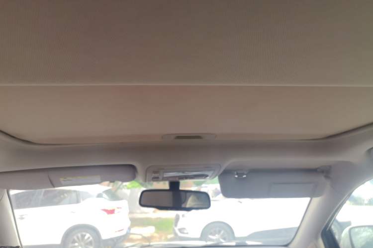 Used BYD S7 2015 2.0T Automatic Flagship Edition Headliner