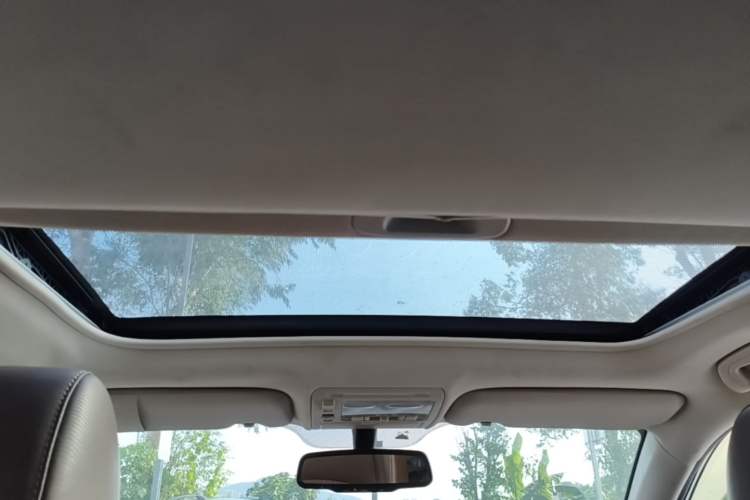 Used BYD S7 2015 2.0T Upgraded Automatic Luxury Version Headliner