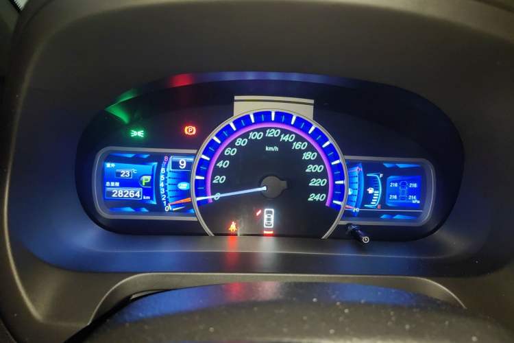 Used BYD S7 2015 2.0T Upgraded Automatic Luxury Version Instrument Cluster