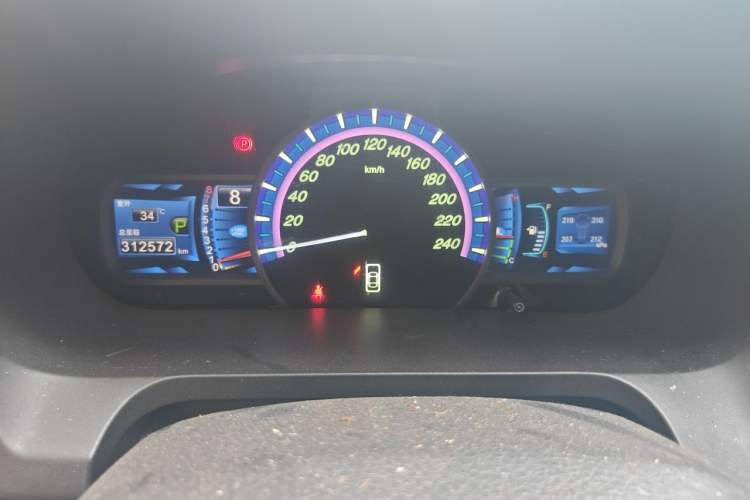Used BYD S7 2015 2.0T Automatic Prestige Model Instrument Cluster