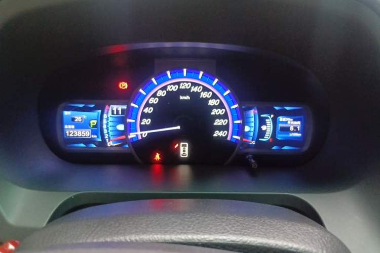 Used BYD S7 2015 2.0T Automatic Prestige Model Instrument Cluster