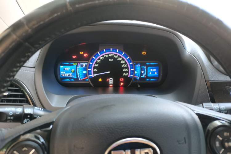 Used BYD S7 2015 2.0T Upgraded Automatic Luxury Version Instrument Cluster