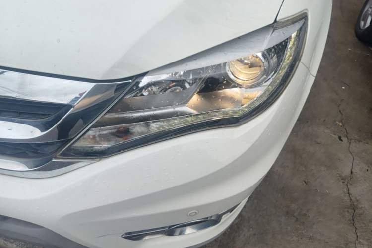 Used BYD S7 2015 2.0T Automatic Prestige Model Left Front Headlight