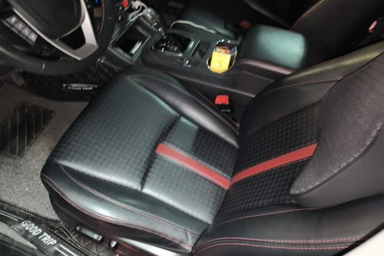 Used BYD S7 2015 2.0T Automatic Flagship Edition Left Front Seat