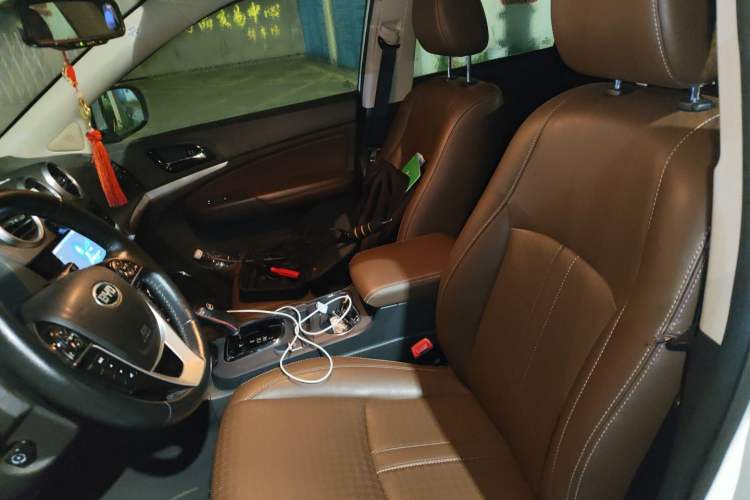 Used BYD S7 2015 2.0T Automatic Flagship Edition Left Front Seat