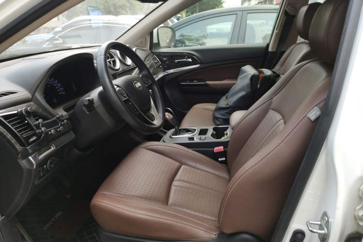 Used BYD S7 2015 2.0T Upgraded Automatic Luxury Version Left Front Seat