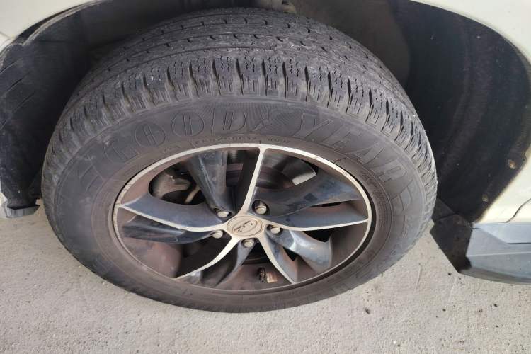 Used BYD S7 2015 1.5T Manual Luxury Model Left Front Wheel Hub