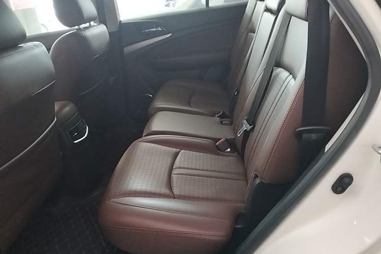 Used BYD S7 2015 2.0T Upgraded Automatic Flagship Version Left Rear Seat