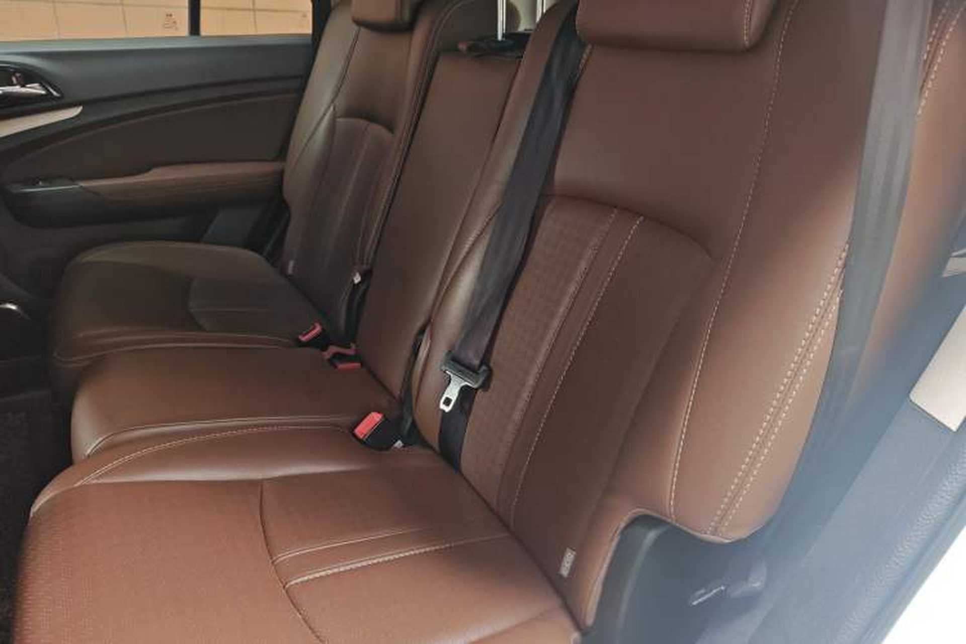 Used BYD S7 2015 2.0T Upgraded Automatic Luxury Version Left Rear Seat