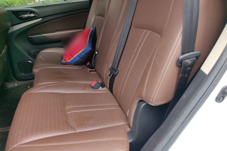 Used BYD S7 2015 2.0T Upgraded Automatic Luxury Version Left Rear Seat
