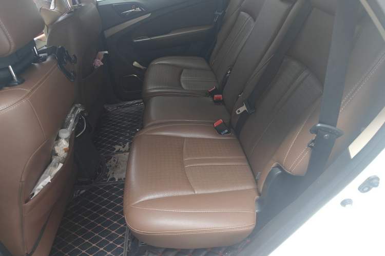 Used BYD S7 2015 2.0T Upgraded Automatic Luxury Version Left Rear Seat