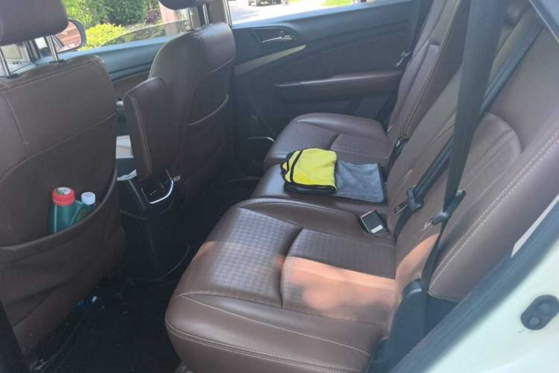Used BYD S7 2015 2.0T Upgraded Automatic Luxury Version Left Rear Seat