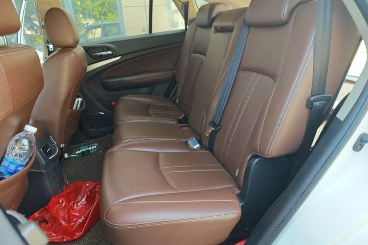 Used BYD S7 2015 2.0T Upgraded Automatic Flagship Version Left Rear Seat