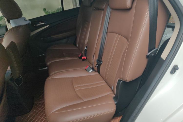 Used BYD S7 2015 2.0T Upgraded Automatic Luxury Version Left Rear Seat