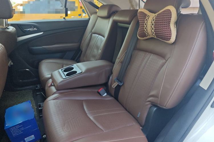 Used BYD S7 2015 2.0T Upgraded Automatic Luxury Version Left Rear Seat