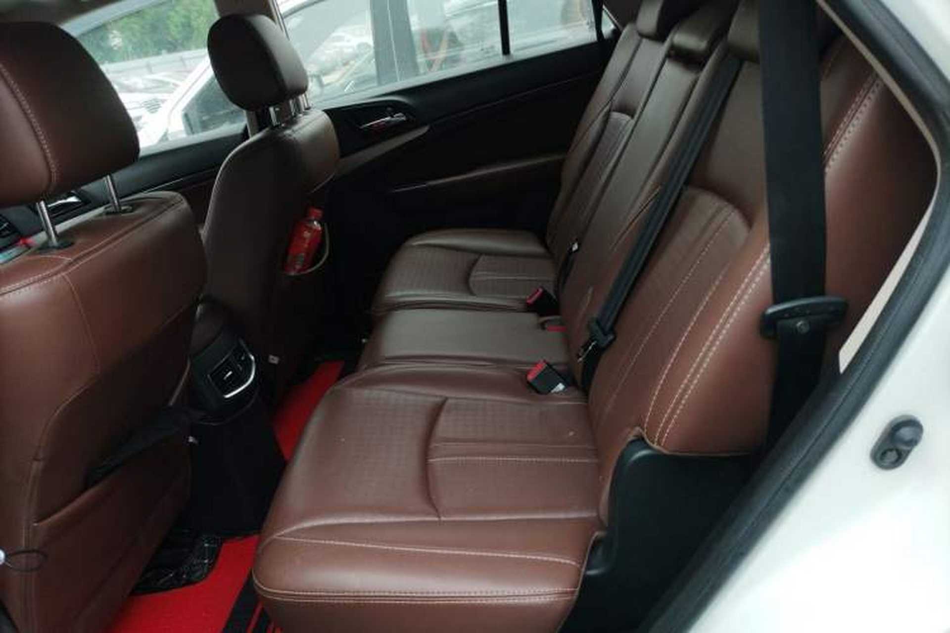 Used BYD S7 2015 2.0T Upgraded Automatic Luxury Version Left Rear Seat