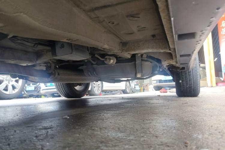Used BYD S7 2015 2.0T Automatic Prestige Model Left Side Sill