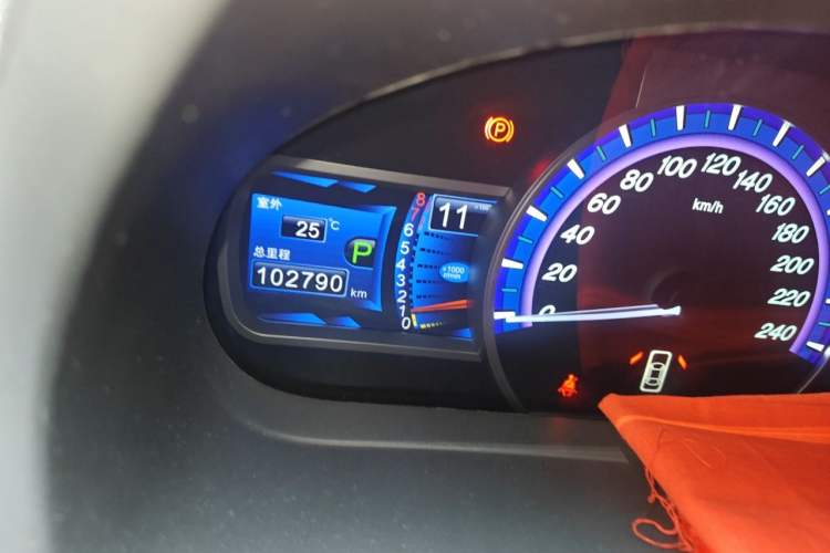Used BYD S7 2015 2.0T Automatic Prestige Model Odometer Close Up