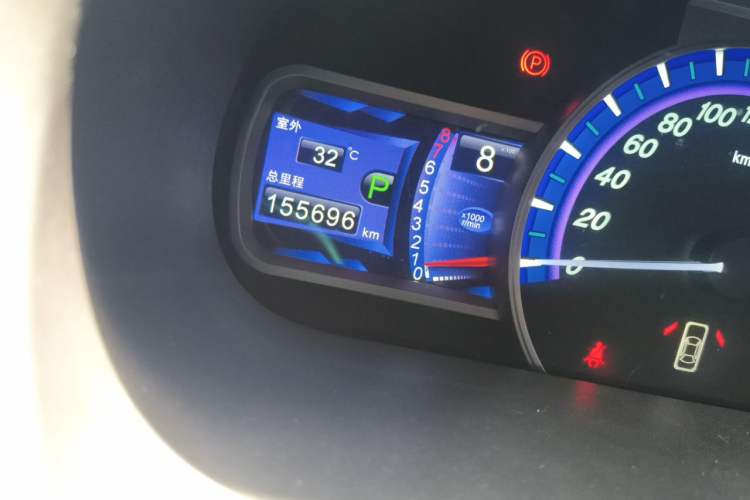 Used BYD S7 2015 2.0T Automatic Prestige Model Odometer Close Up