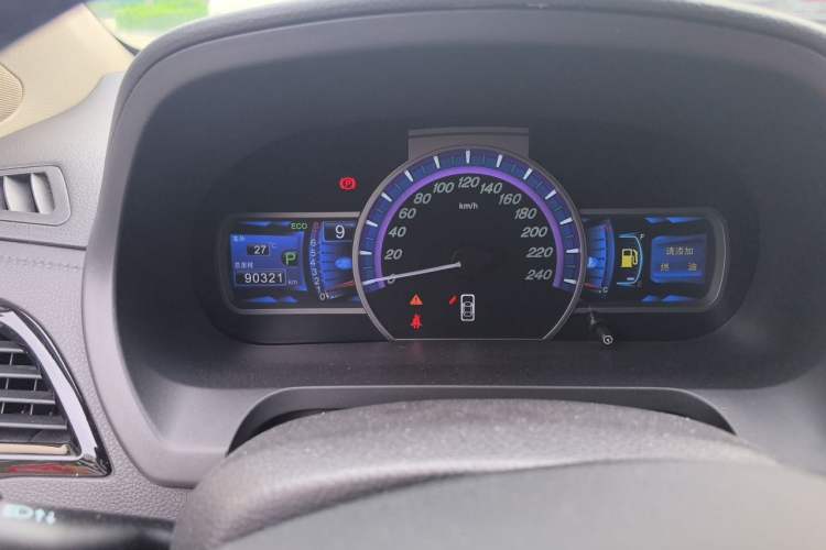 Used BYD S7 2015 2.0T Upgraded Automatic Luxury Version Odometer Close Up