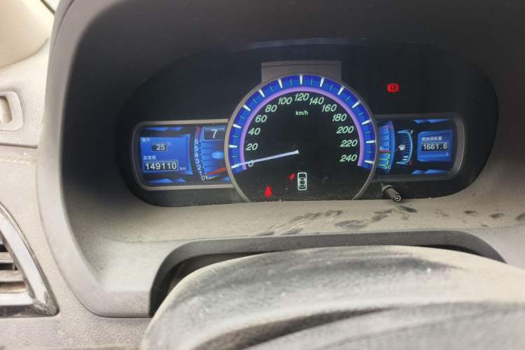 Used BYD S7 2015 1.5T Manual Luxury Model Odometer Close Up