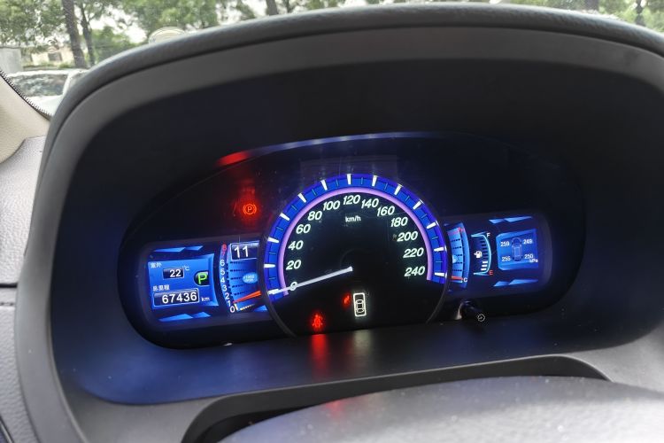 Used BYD S7 2015 2.0T Automatic Luxury Model Odometer Close Up